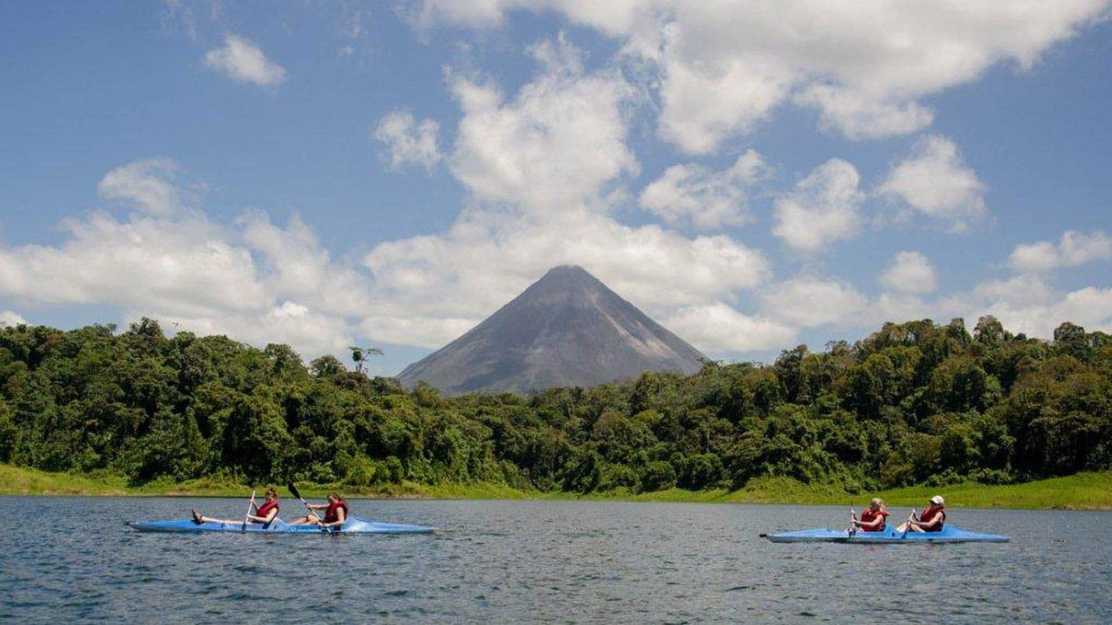 Kayak on Arenal Lake 1